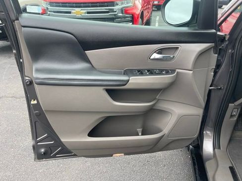 Used 2016 Honda Odyssey SE image 15
