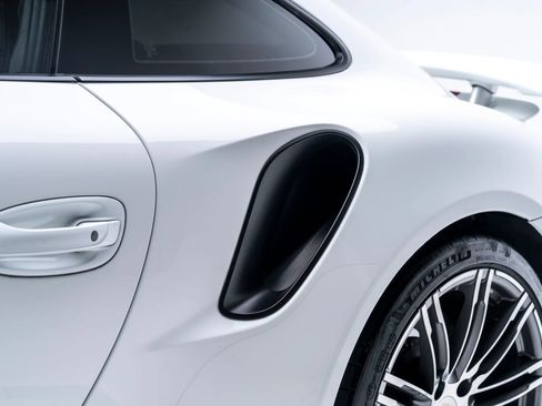 Used 2014 Porsche 911 Turbo S AWD/4WD image 32
