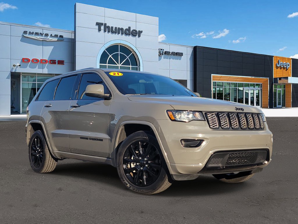 Used 2021 Jeep Grand Cherokee Laredo X RWD image 1