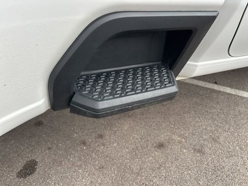 Used 2024 Chevrolet Silverado 3500 LT w/ Convenience Package image 44