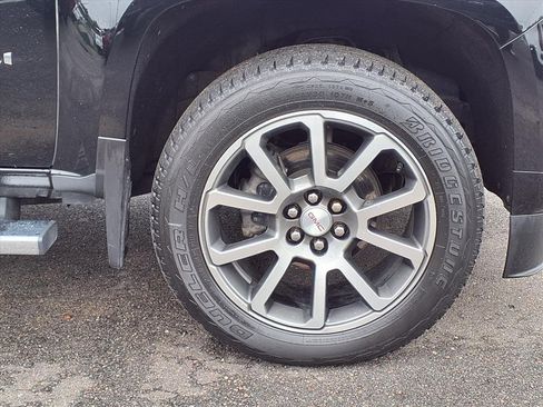 Used 2021 GMC Canyon Denali image 9