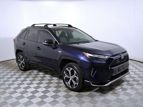 Used 2024 Toyota RAV4 XSE AWD/4WD image 7