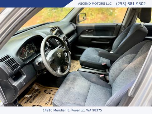 Used 2005 Honda CR-V LX image 9