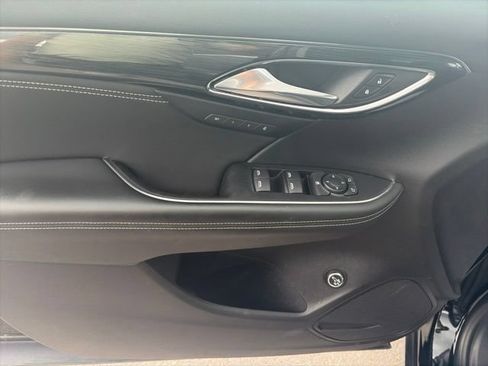 Used 2023 Buick Envision Essence FWD image 17