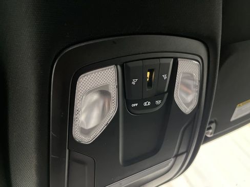 Used 2021 RAM 1500 Big Horn AWD/4WD image 17