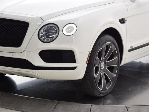 Used 2020 Bentley Bentayga Design Series AWD/4WD image 11