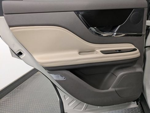Used 2023 Lincoln Corsair Reserve FWD image 23