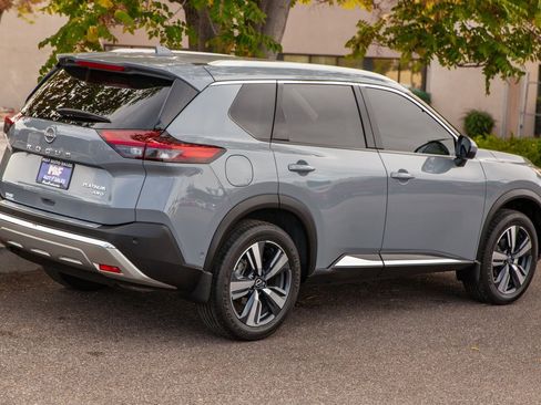 Used 2023 Nissan Rogue Platinum w/ Platinum Premium Package image 5