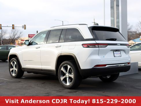 New 2023 Jeep Grand Cherokee 4WD 4xe image 30