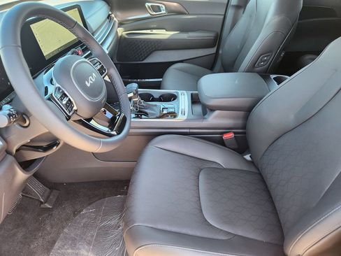 New 2026 Kia Carnival SX FWD image 7