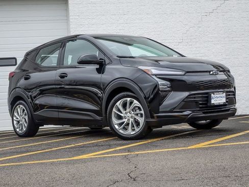 New 2027 Chevrolet Bolt LT w/ Comfort Package FWD image 2