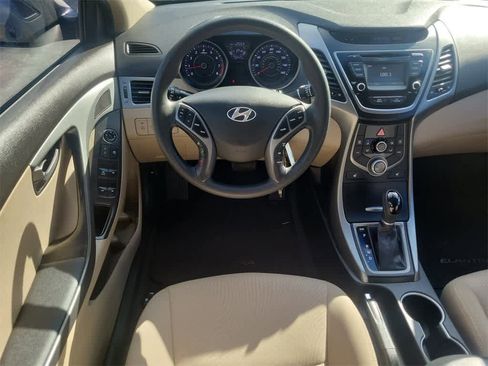 Used 2014 Hyundai Elantra SE w/ Option Group 02 image 16
