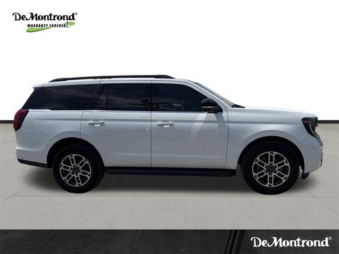 New 2025 Ford Expedition Active image 4