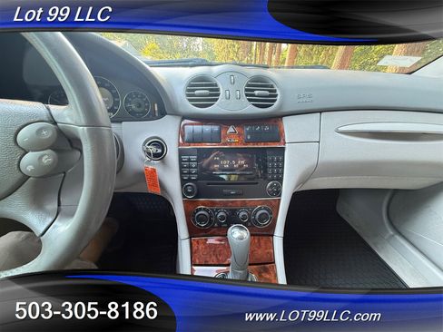 Used 2005 Mercedes-Benz CLK 320 Coupe image 30