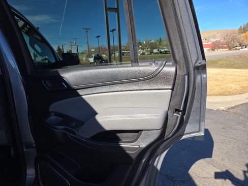 Used 2019 Chevrolet Tahoe LT image 27