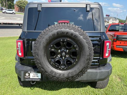 Used 2023 Ford Bronco Wildtrak AWD/4WD image 7