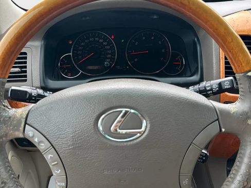 Used 2004 Lexus GX 470 image 8