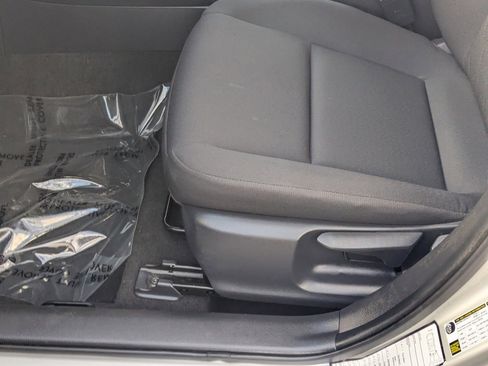 Used 2025 Toyota Corolla LE image 21