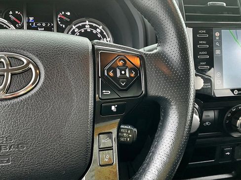 Used 2022 Toyota 4Runner TRD Off-Road Premium image 19