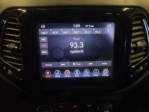 Used 2019 Jeep Compass Limited AWD/4WD image 25