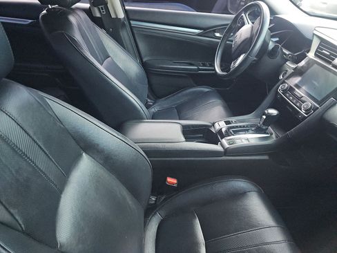 Used 2016 Honda Civic Touring image 10