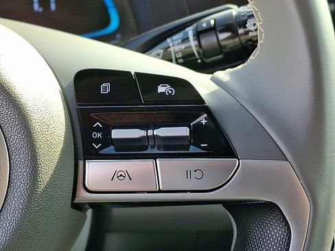 Certified 2025 Hyundai Elantra Sport image 21