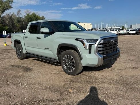 Used 2025 Toyota Tundra Limited AWD/4WD image 8