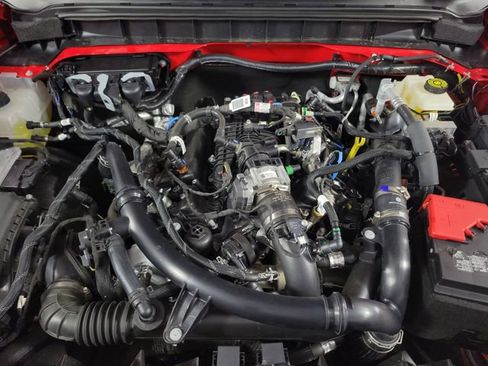 Used 2023 Ford Bronco Wildtrak image 13