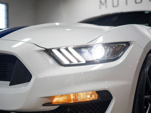 Used 2016 Ford Mustang Shelby GT350 w/ Technology Package image 17