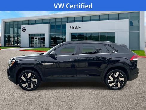 Used 2024 Volkswagen Atlas Cross Sport SE FWD image 6