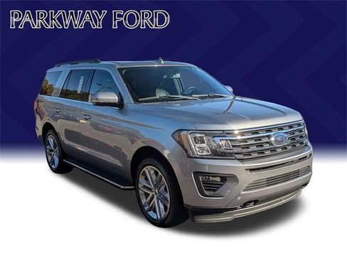 Used 2020 Ford Expedition XLT w/ Equipment Group 202A image 3