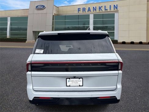 New 2025 Lincoln Navigator L Reserve w/ Jet Appearance Package image 6