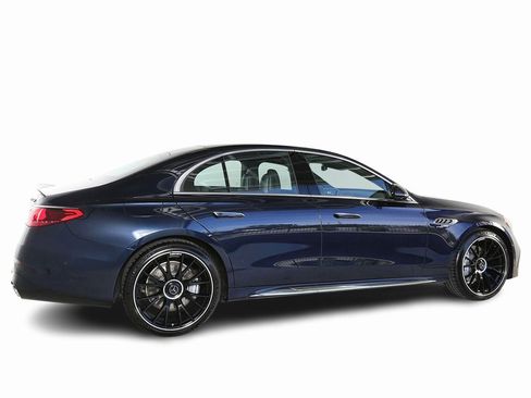 Used 2025 Mercedes-Benz E 53 AMG e 4MATIC Sedan image 10