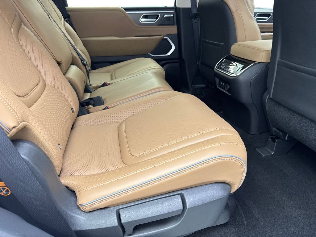 Used 2025 INFINITI QX80 Luxe AWD/4WD image 43