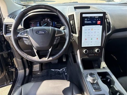 Used 2021 Ford Edge SEL w/ Convenience Package image 18