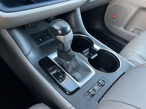 Used 2016 Toyota Highlander Limited w/ Driver Technology Package image 28