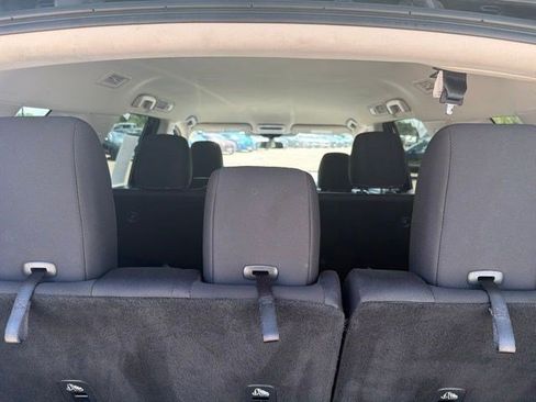 Used 2024 Nissan Pathfinder SV FWD image 17