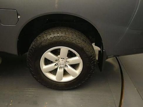 Used 2014 Nissan Titan SV w/ SV Value Truck Package AWD/4WD image 9