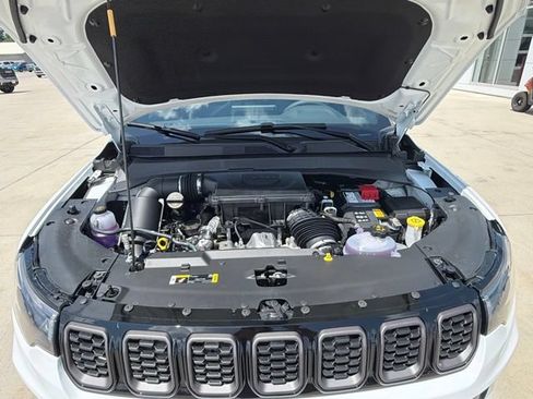 New 2026 Jeep Compass Latitude AWD/4WD image 9