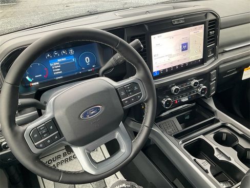 New 2026 Ford F250 Lariat w/ Black Appearance Package image 25