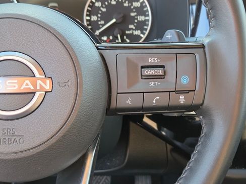 Used 2023 Nissan Pathfinder SV FWD image 27