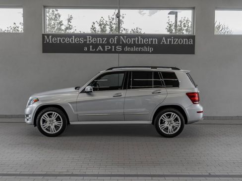 Used 2015 Mercedes-Benz GLK 250 BlueTEC 4MATIC image 2
