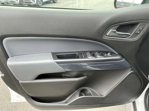 Used 2020 Chevrolet Colorado Z71 image 18