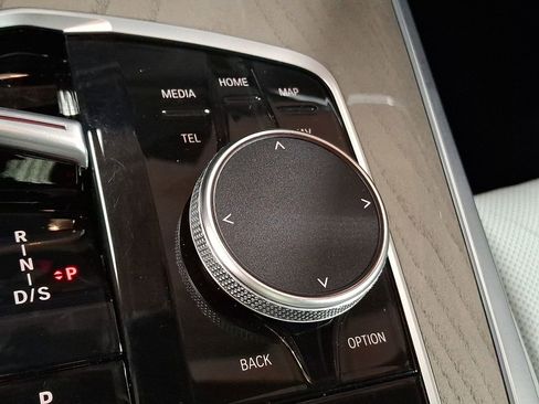 Certified 2023 BMW X7 xDrive40i w/ M Sport Package image 21