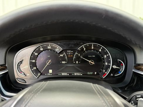 Used 2019 BMW 530i xDrive w/ Convenience Package AWD/4WD image 17
