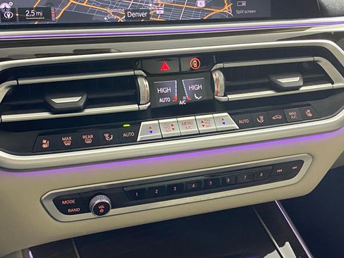 Used 2021 BMW X5 M50i image 28