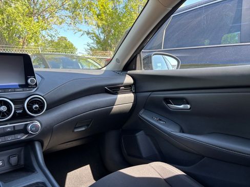 Used 2025 Nissan Sentra SV FWD image 31