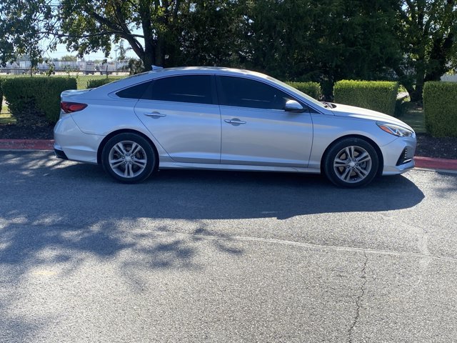 Used 2018 Hyundai Sonata SEL w/ Tech Package 02 FWD image 2