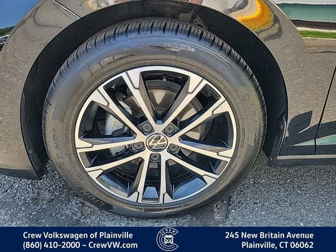 Certified 2024 Volkswagen Jetta Sport FWD image 17