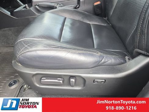 Used 2021 Toyota Tacoma TRD Off-Road w/ TRD Premium Off Road Package AWD/4WD image 26